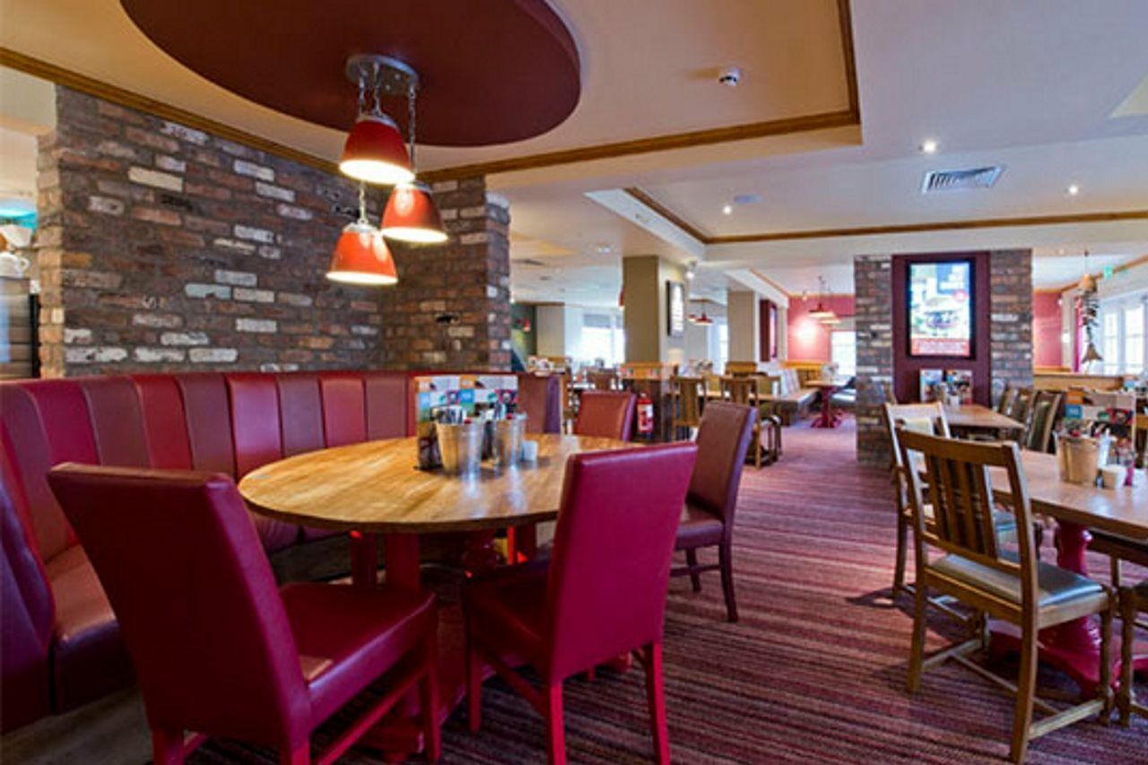 Premier Inn Premier Inn Bideford Exterior foto