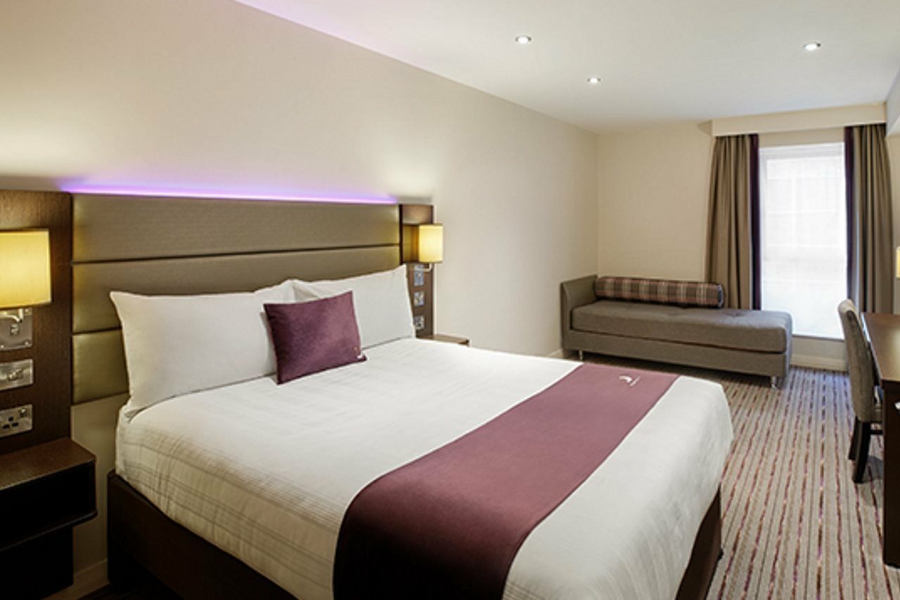 Premier Inn Premier Inn Bideford Exterior foto